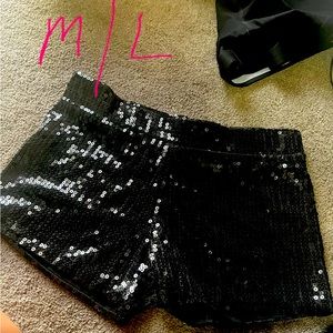 Sequin Black shorts M/L